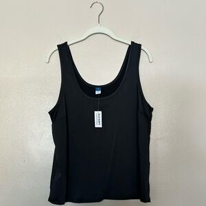 NWT Old Navy black satin-feel black tank in size Medium